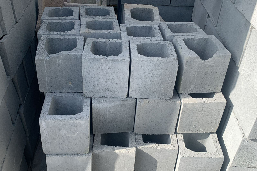 meio bloco de concreto estrutural